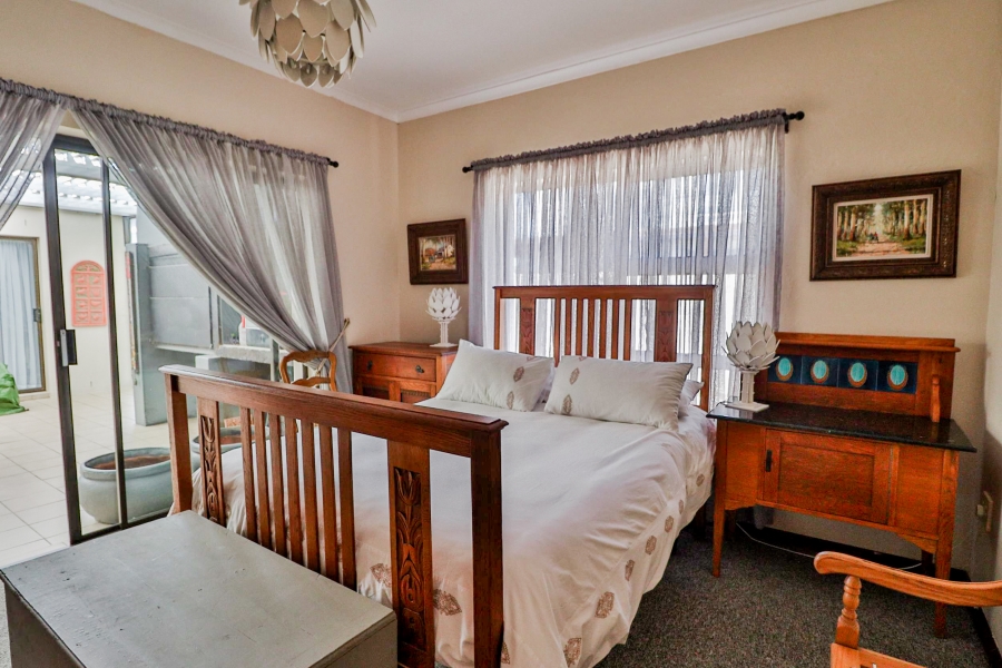 3 Bedroom Property for Sale in Yzerfontein Western Cape